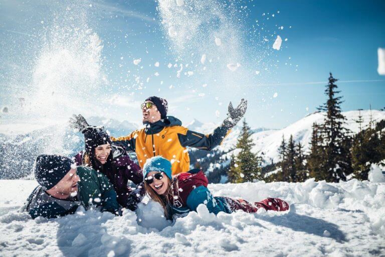 Freunde im Schnee zoom productions19 20 1 768x512