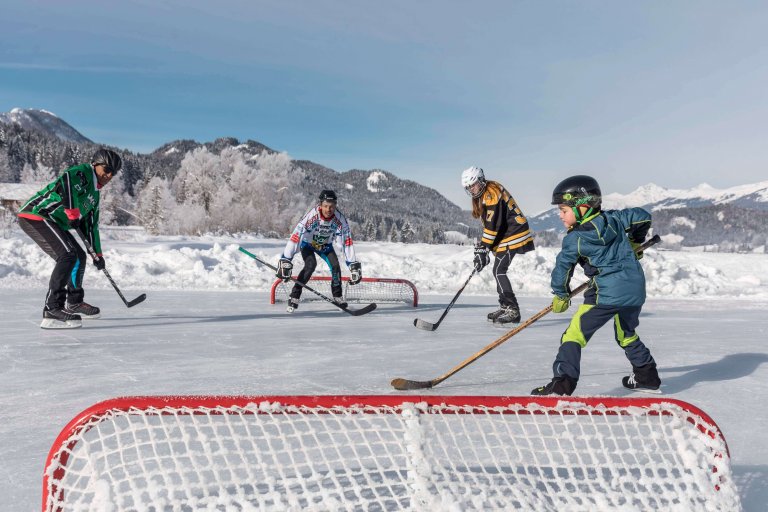 Eishokey für alle am Weissensee Eishokey für alle am Weissensee