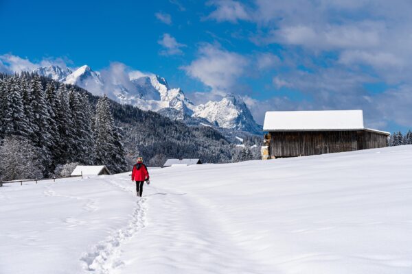 Lawinenkunde fuer Winterwanderer: Grundlagen und wichtige Tipps