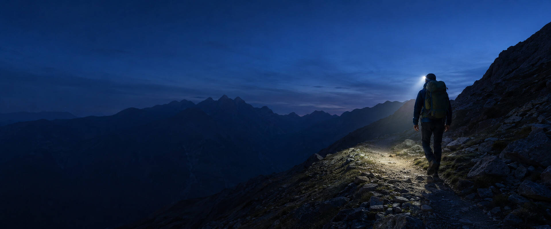Stirnlampe Wandern: Die besten Modelle 2026 im Test