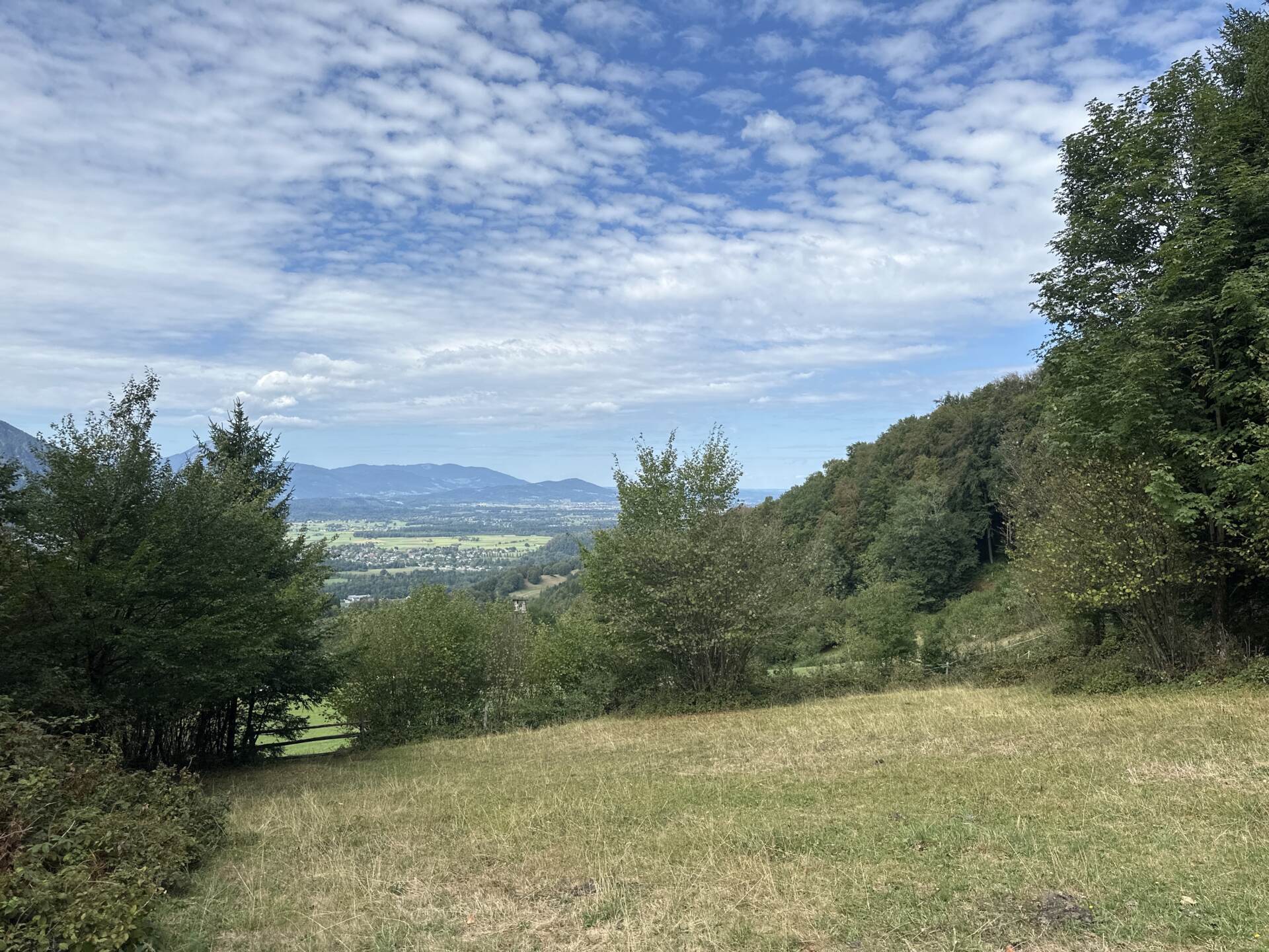 Weiter Blick vom Untersberg über das Salzachtal bei Puch bei Salzburg