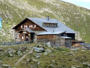 Ascher Hütte, 2256 m Seehöhe, Samnaungruppe