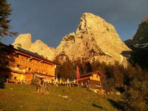 Hans-Berger-Haus, 936 m Seehöhe, Kaisergebirge