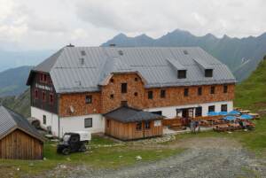 Krefelder Hütte, 2300 m Seehöhe, Glocknergruppe