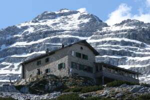 Schmidt-Zabierow Hütte, 1966 m Seehöhe, Loferer Steinberge