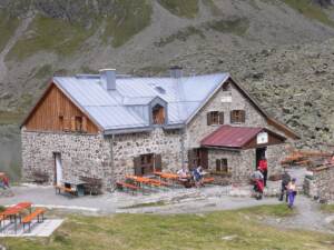Winnebachseehütte, 2362 m Seehöhe, Stubaier Alpen